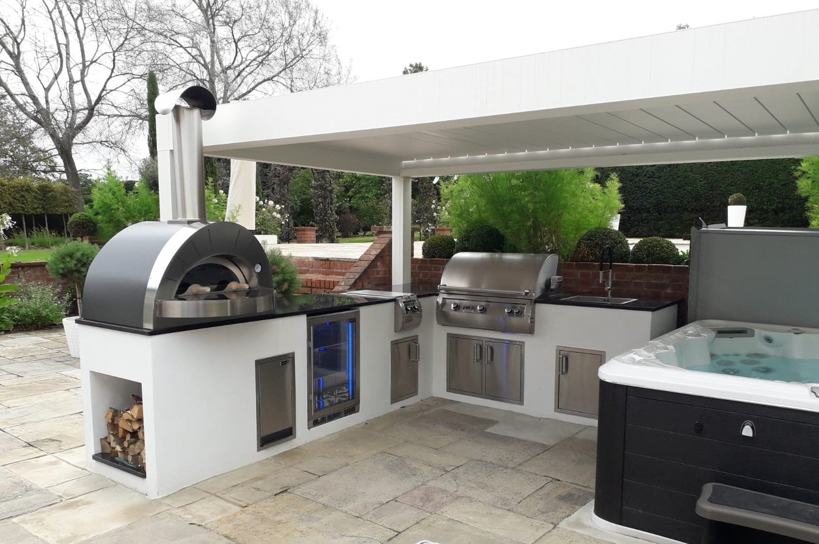 Cucine da giardino: vivi al massimo il tuo giardino
